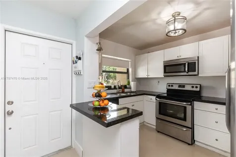 8956 Palm Tree Lane Pembroke Pines FL 33024
