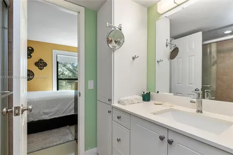 8956 Palm Tree Lane Pembroke Pines FL 33024
