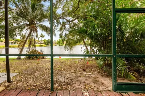8956 Palm Tree Lane Pembroke Pines FL 33024