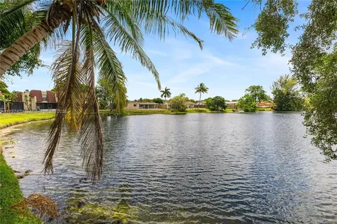 8956 Palm Tree Lane Pembroke Pines FL 33024