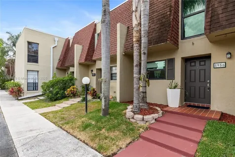 8956 Palm Tree Lane Pembroke Pines FL 33024