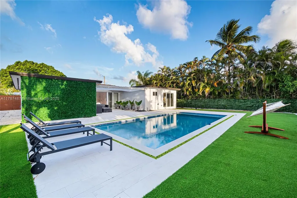 10658 NE 11th Avenue Miami Shores FL 33138