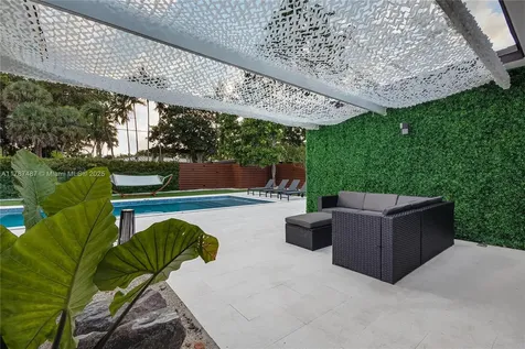 10658 NE 11th Avenue Miami Shores FL 33138