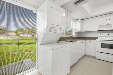 2021 NW 59th Terrace Lauderhill FL 33313
