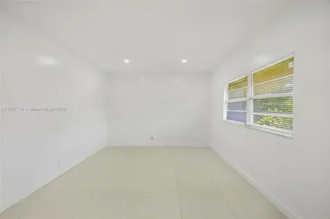 2021 NW 59th Terrace Lauderhill FL 33313