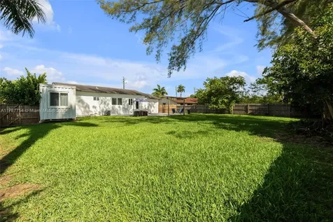 14265 NE 3rd Court Miami FL 33161