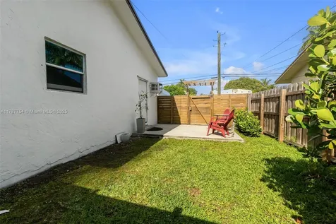 14265 NE 3rd Court Miami FL 33161