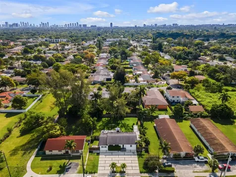 14265 NE 3rd Court Miami FL 33161