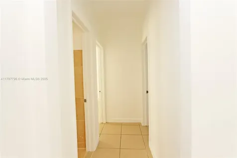 2041 SW 7th Street Miami FL 33135