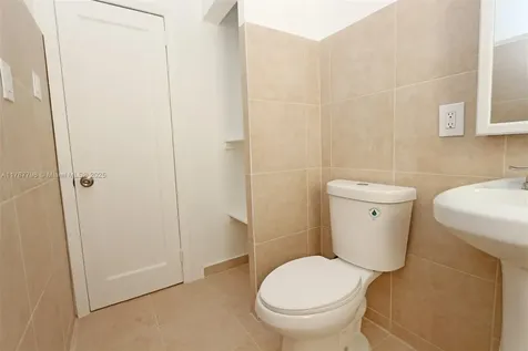 2041 SW 7th Street Miami FL 33135