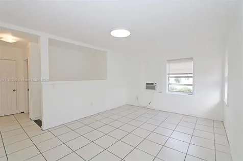 2041 SW 7th Street Miami FL 33135