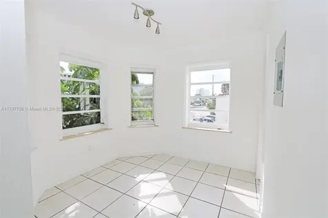 2041 SW 7th Street Miami FL 33135