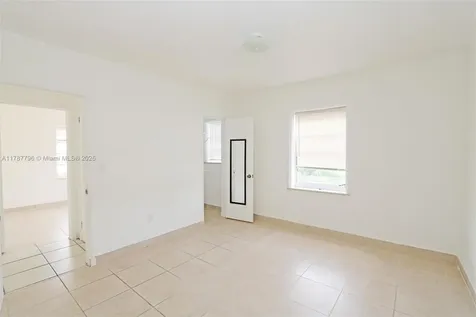 2041 SW 7th Street Miami FL 33135