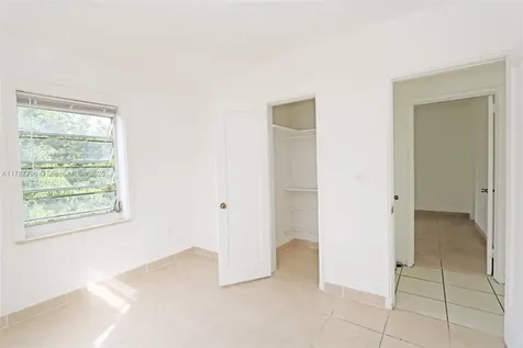 2041 SW 7th Street Miami FL 33135