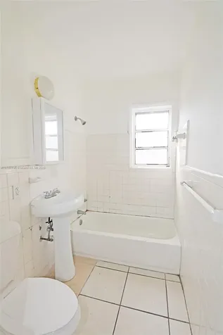 2041 SW 7th Street Miami FL 33135