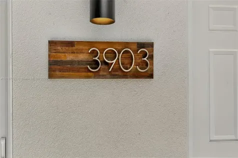 3903 Water Oak Court Palm Beach Gardens FL 33410