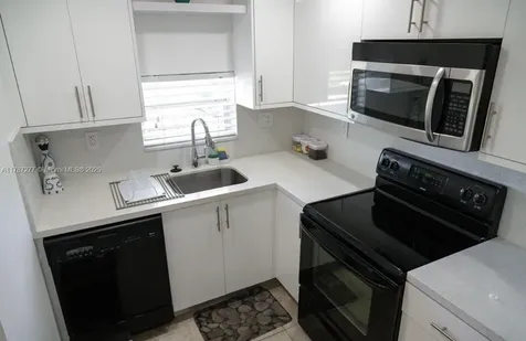 8901 Hollybrook Hollywood FL 33025