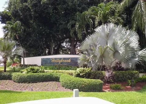 8901 Hollybrook Hollywood FL 33025