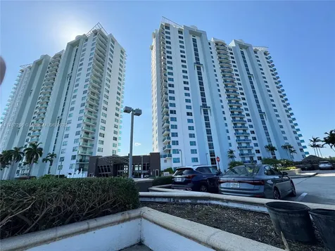 2681 N Flamingo Road Sunrise FL 33323