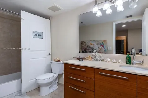 2681 N Flamingo Road Sunrise FL 33323