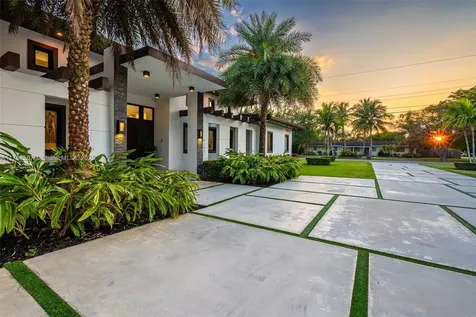 9150 SW 124th Street Miami FL 33176