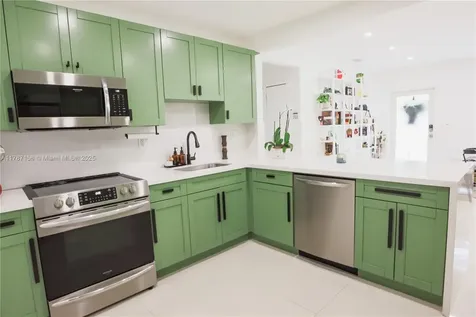 6431 SW 59th Avenue South Miami FL 33143