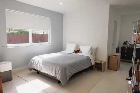 6431 SW 59th Avenue South Miami FL 33143