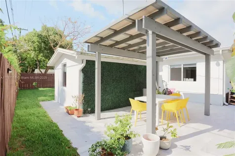 6431 SW 59th Avenue South Miami FL 33143
