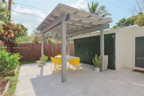 6431 SW 59th Avenue South Miami FL 33143