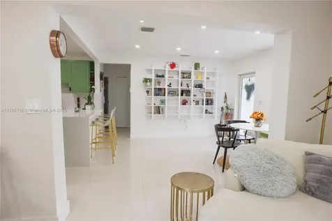 6431 SW 59th Avenue South Miami FL 33143