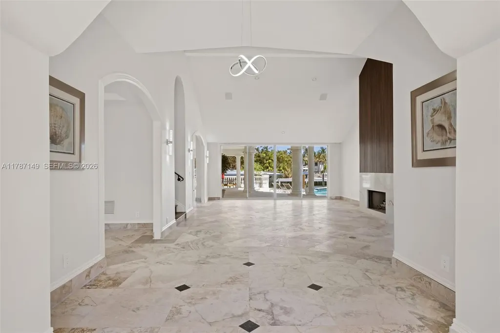 2561 Lucille Drive Fort Lauderdale FL 33316