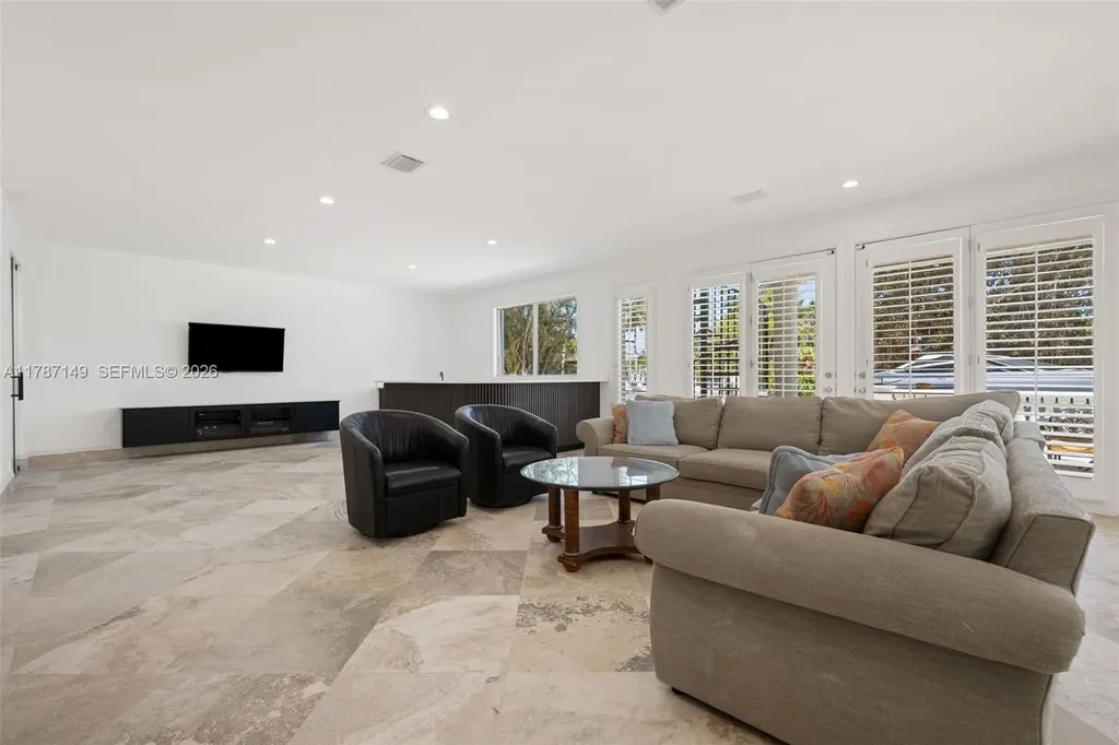 2561 Lucille Drive Fort Lauderdale FL 33316