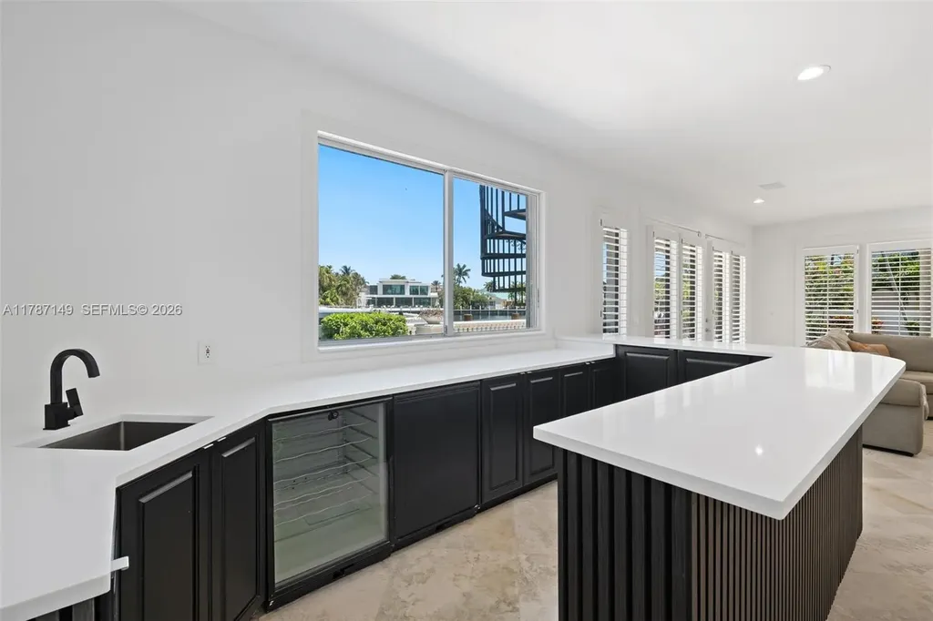 2561 Lucille Drive Fort Lauderdale FL 33316