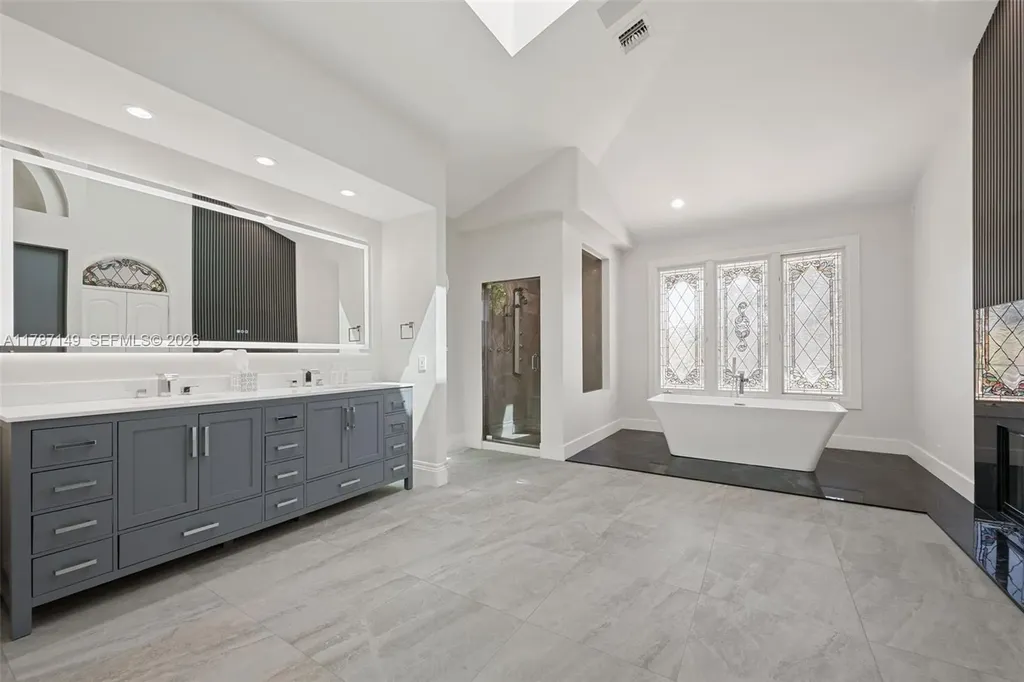 2561 Lucille Drive Fort Lauderdale FL 33316