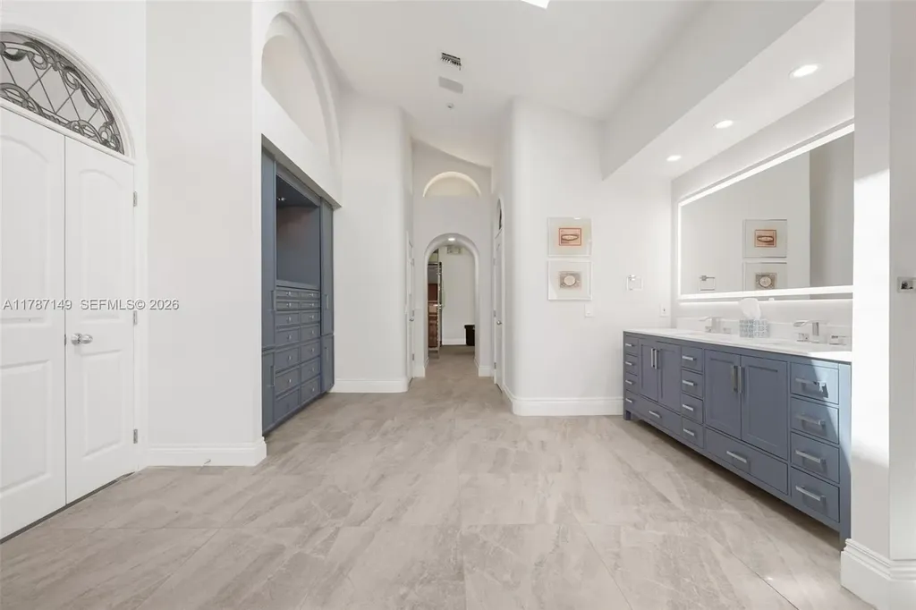 2561 Lucille Drive Fort Lauderdale FL 33316