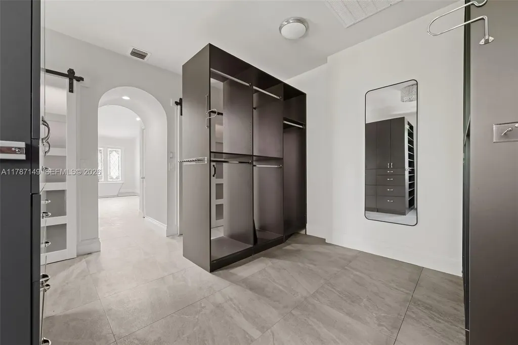 2561 Lucille Drive Fort Lauderdale FL 33316