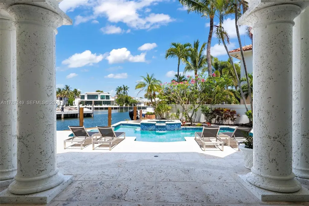 2561 Lucille Drive Fort Lauderdale FL 33316