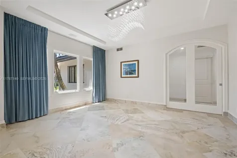 2561 Lucille Drive Fort Lauderdale FL 33316