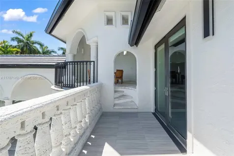 2561 Lucille Drive Fort Lauderdale FL 33316