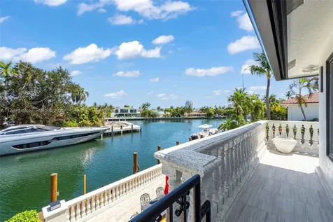 2561 Lucille Drive Fort Lauderdale FL 33316