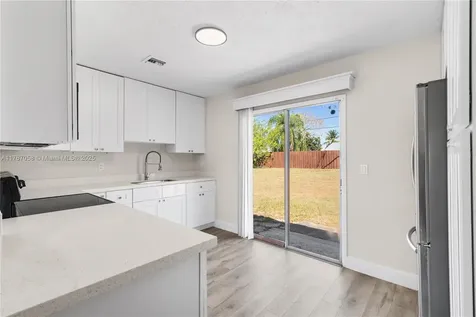 461 SE Evans Avenue Port St. Lucie FL 34984