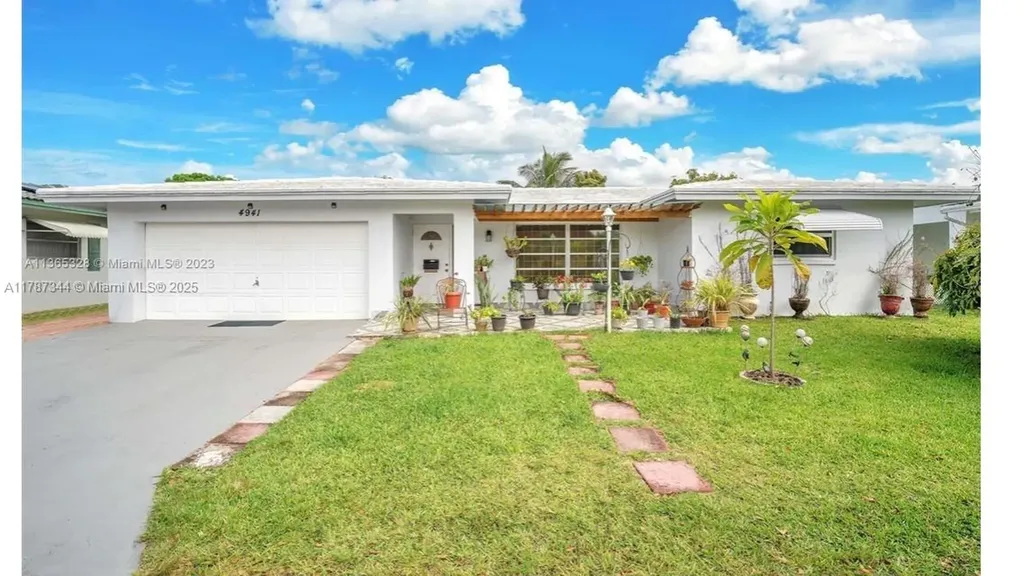 4941 NW 55th Court Tamarac FL 33319