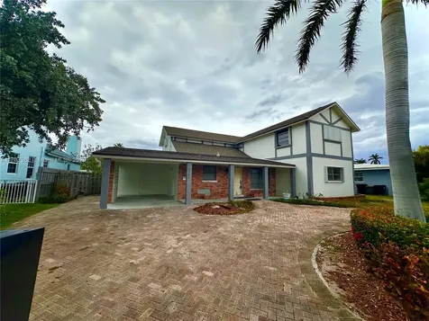 2727 NE 31st Court Lighthouse Point FL 33064