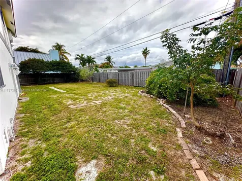 2727 NE 31st Court Lighthouse Point FL 33064