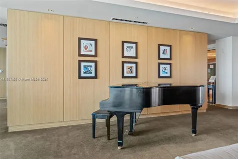 900 Biscayne Boulevard Miami FL 33132
