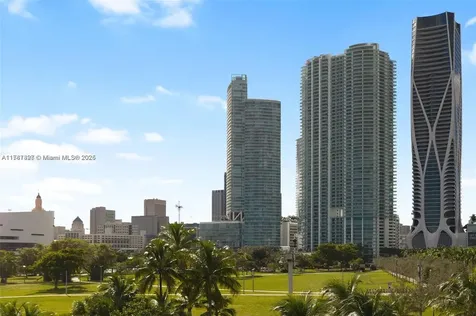 900 Biscayne Boulevard Miami FL 33132