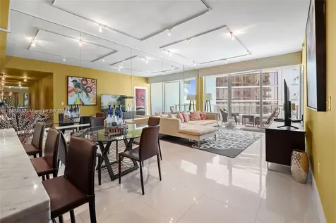 900 Biscayne Boulevard Miami FL 33132