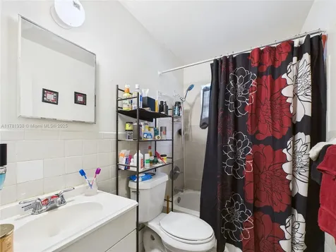 2707 NW 13th Street Fort Lauderdale FL 33311