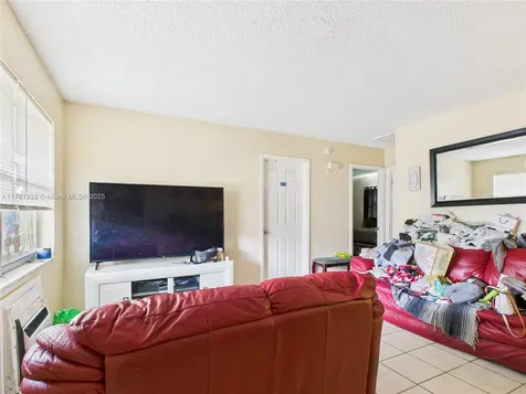 2707 NW 13th Street Fort Lauderdale FL 33311