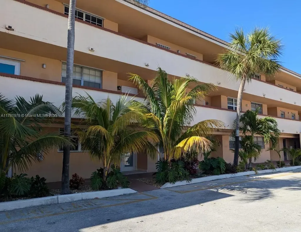 4500 N Federal Highway Lighthouse Point FL 33064